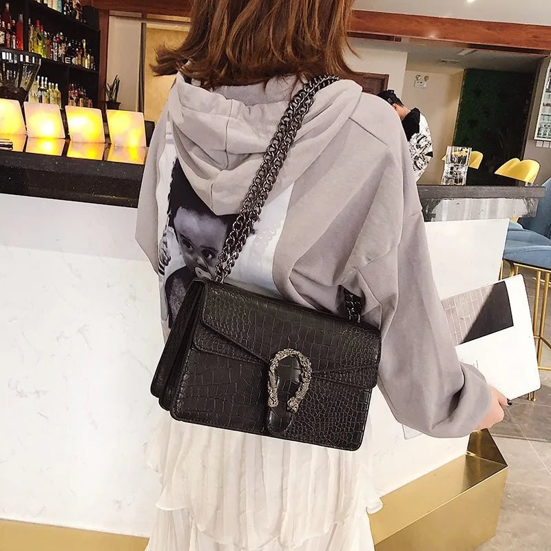 Casual Shoulder Handbag – Serpentine Pattern Crossbody Elegance - SensorySoft