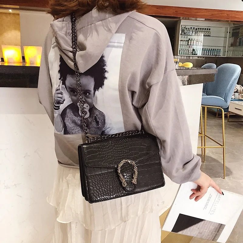 Casual Shoulder Handbag – Serpentine Pattern Crossbody Elegance - SensorySoft