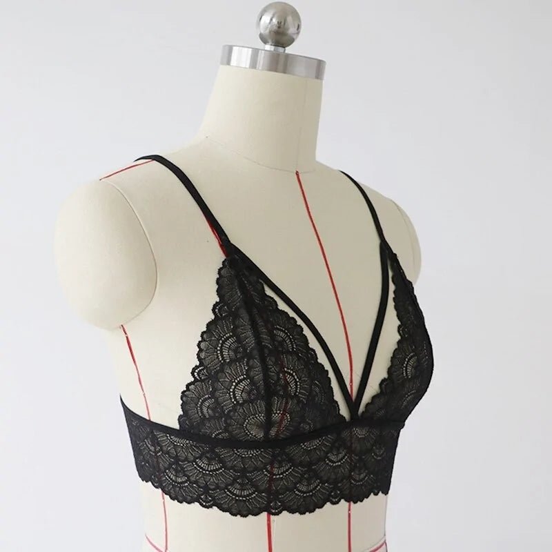 Black Lace Bra – Unleash Your Inner Confidence - SensorySoft