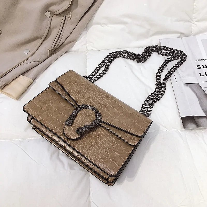 Casual Shoulder Handbag – Serpentine Pattern Crossbody Elegance - SensorySoft