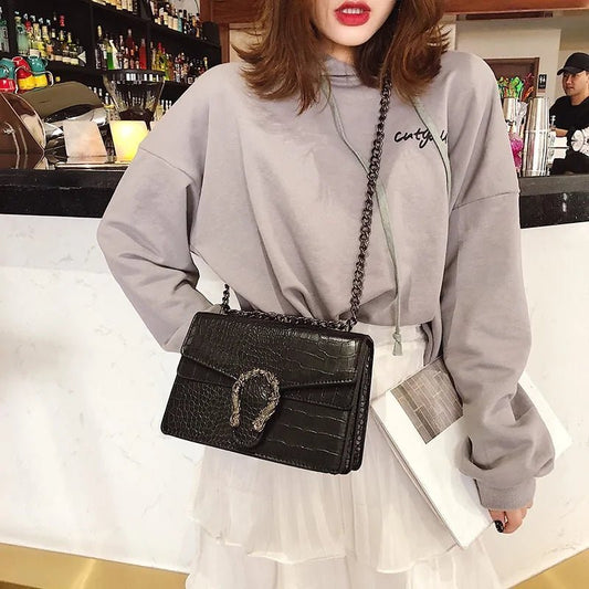 Casual Shoulder Handbag – Serpentine Pattern Crossbody Elegance - SensorySoft