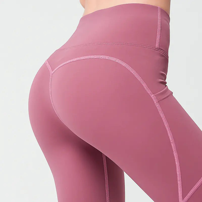 Women's Sports Bra and Yoga Pants Set with Pockets