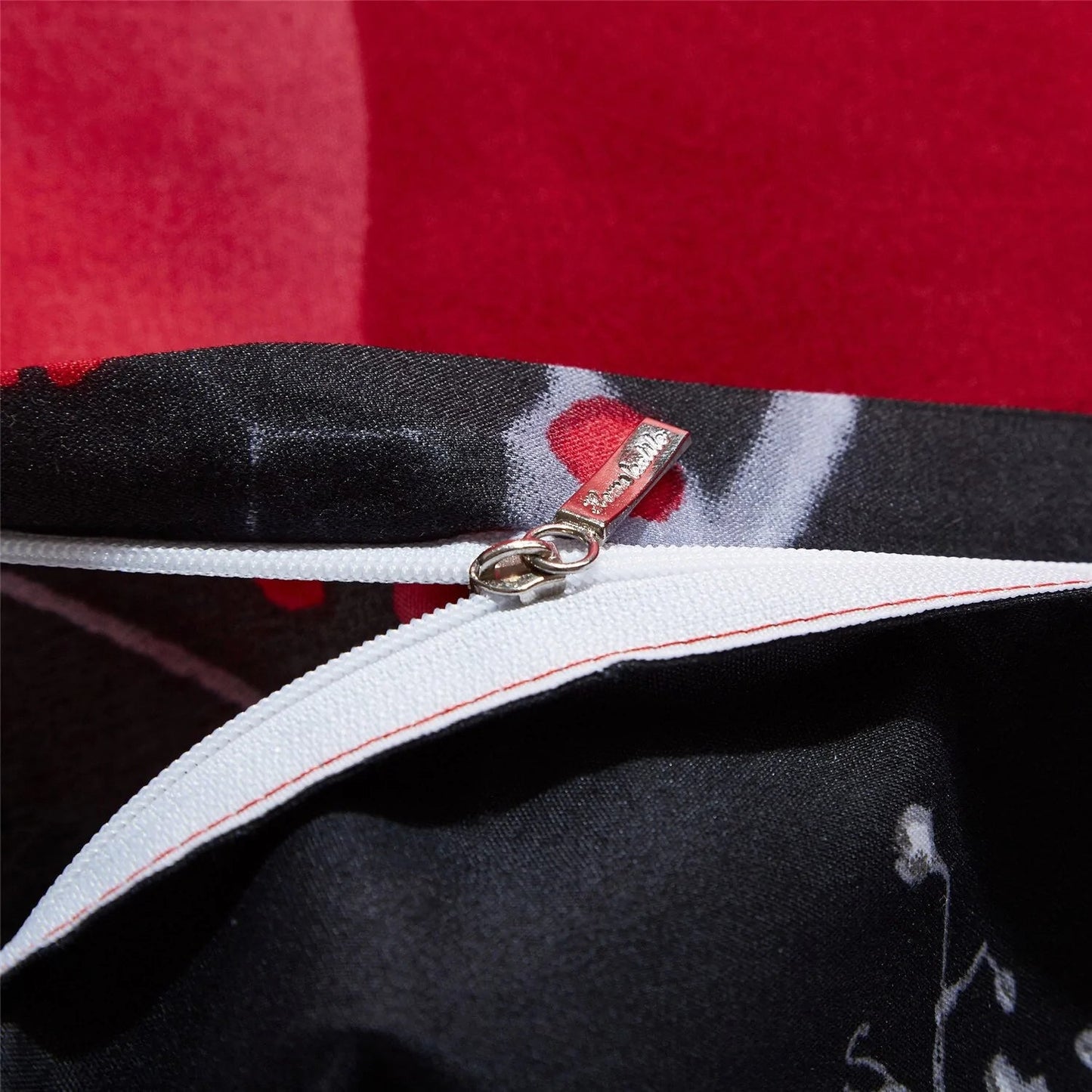 Modern Luxury Red Rose Bedding Set - King/Queen/Twin Size - SensorySoftShop